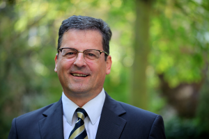 Dr. Roman Rupp